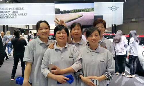 商務(wù)樓辦公樓保潔團隊